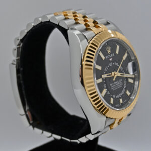 6 rolex sky dweller acero y oro 326993 9341_resultado