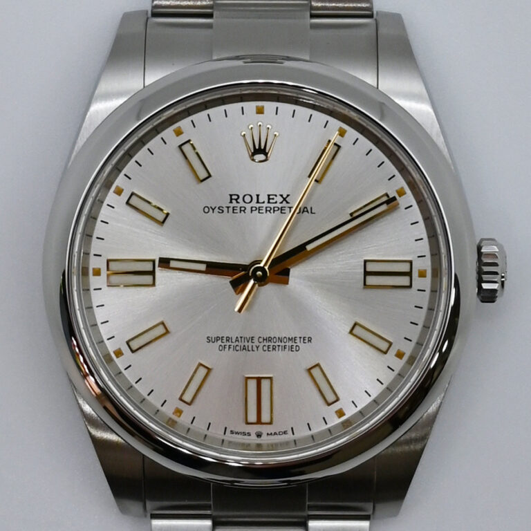1 Rolex oyster perpetual 41mm silver 124300 9371_resultado